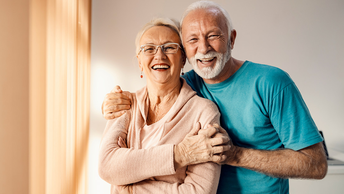 Identifican los rasgos de los 'superancianos' que desafían al alzhéimer y la demencia