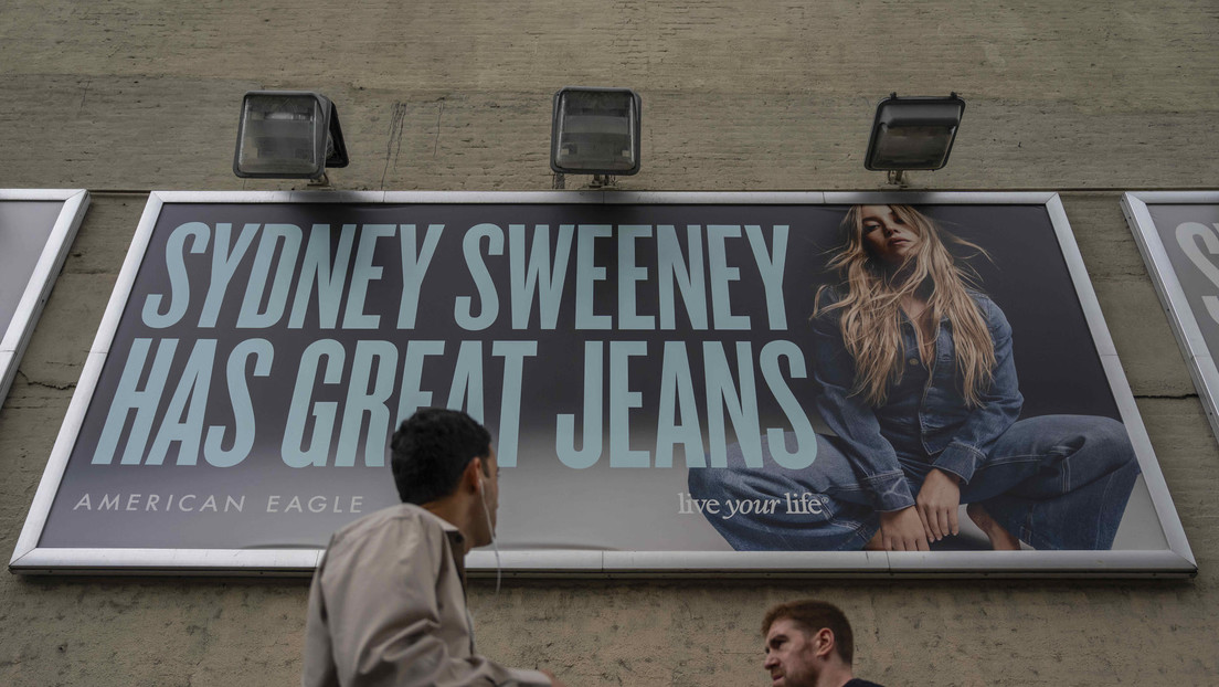 Cae la afluencia en tiendas de American Eagle tras polémica campaña con Sydney Sweeney