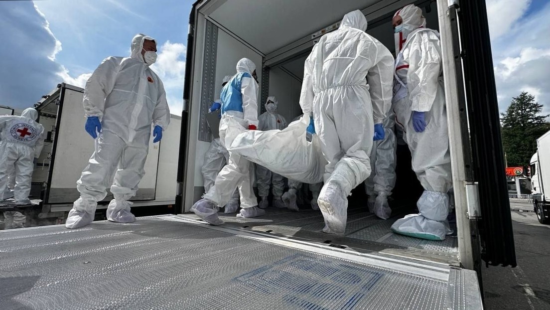 Rusia entrega a Kiev otros 1.000 cuerpos de militares ucranianos