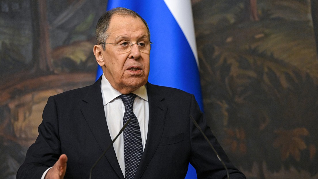 Lavrov responde si se planifica una reunión entre Putin y Zelenski
