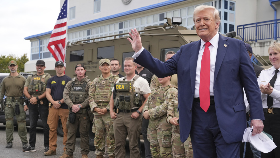 Trump autoriza a la Guardia Nacional a patrullar armada en Washington