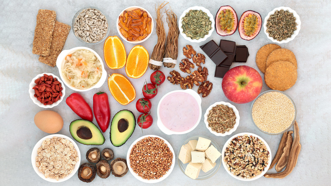 Los 4 superalimentos que no deben faltar en tu dieta para estar más saludable