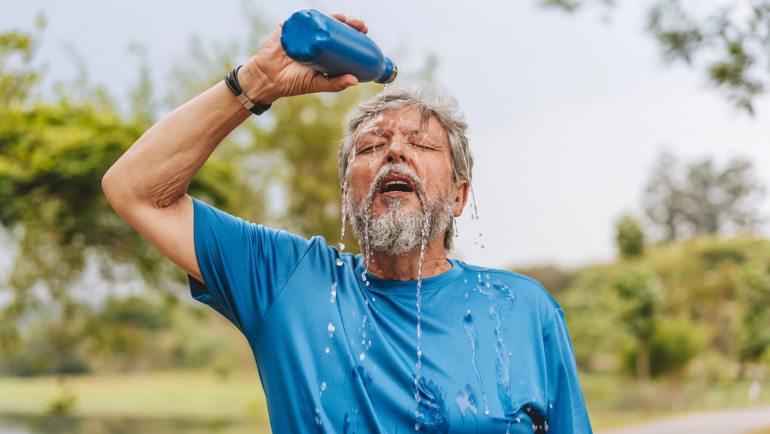 Olas de calor repetitivas pueden envejecer el cuerpo tanto como fumar o beber, según estudio