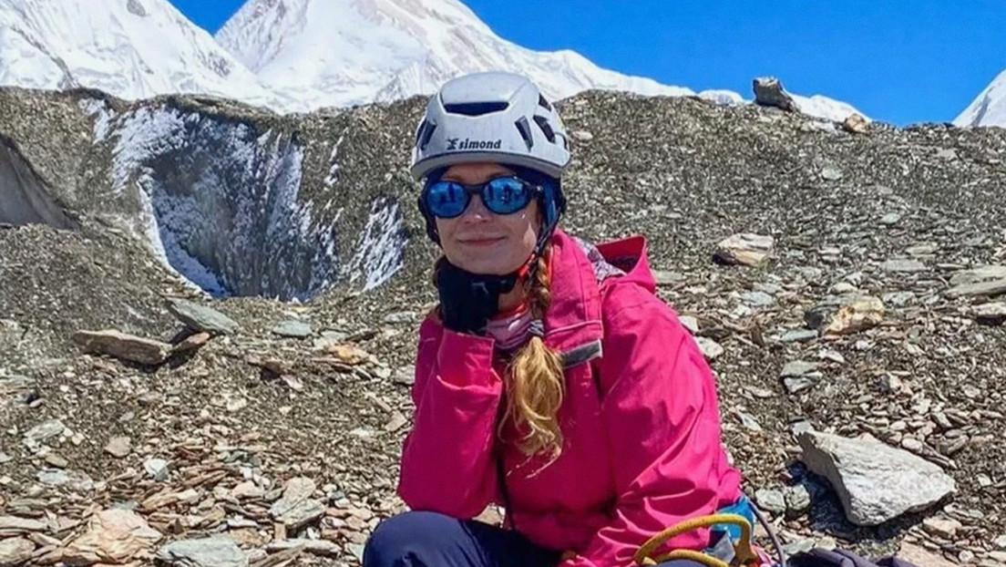 Compañero muerto e hijo desconsolado: el trágico caso de la alpinista rusa atrapada a 7.000 metros con una pierna rota