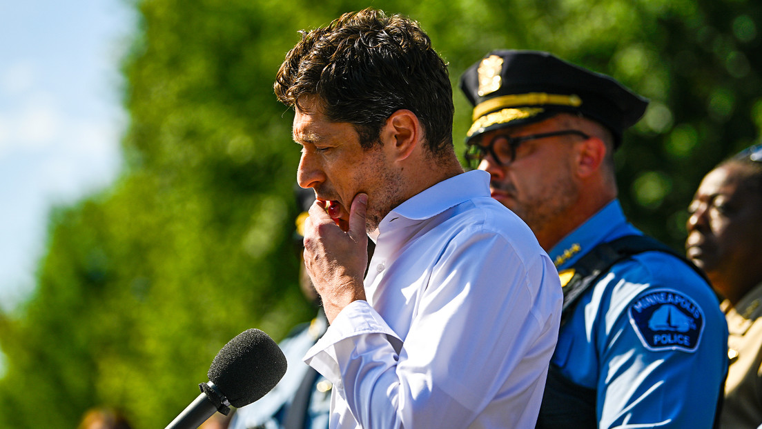 Alcalde de Mineápolis sobre el tiroteo mortal: "Estos niños estaban literalmente rezando"