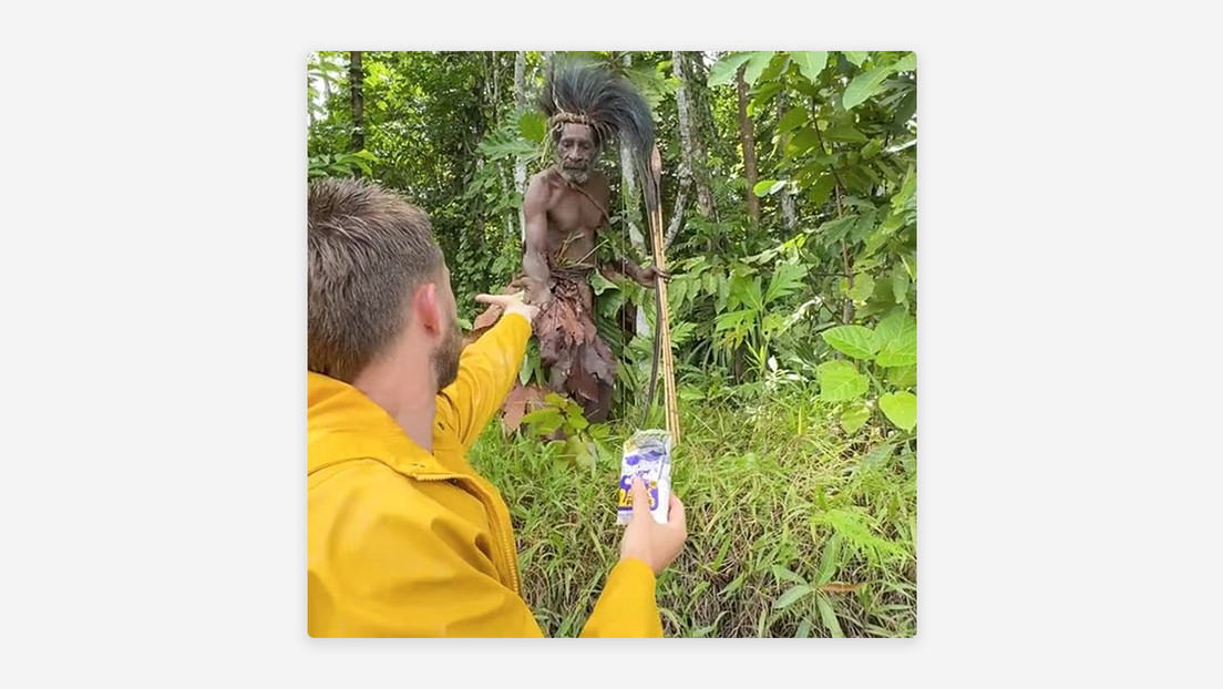 'Influencer' causa indignación por inquietante encuentro con una tribu caníbal