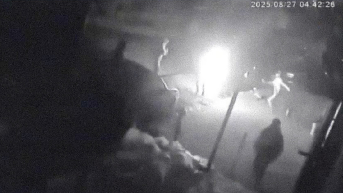 FUERTE VIDEO: Mata a su expareja prendiéndole fuego en plena calle