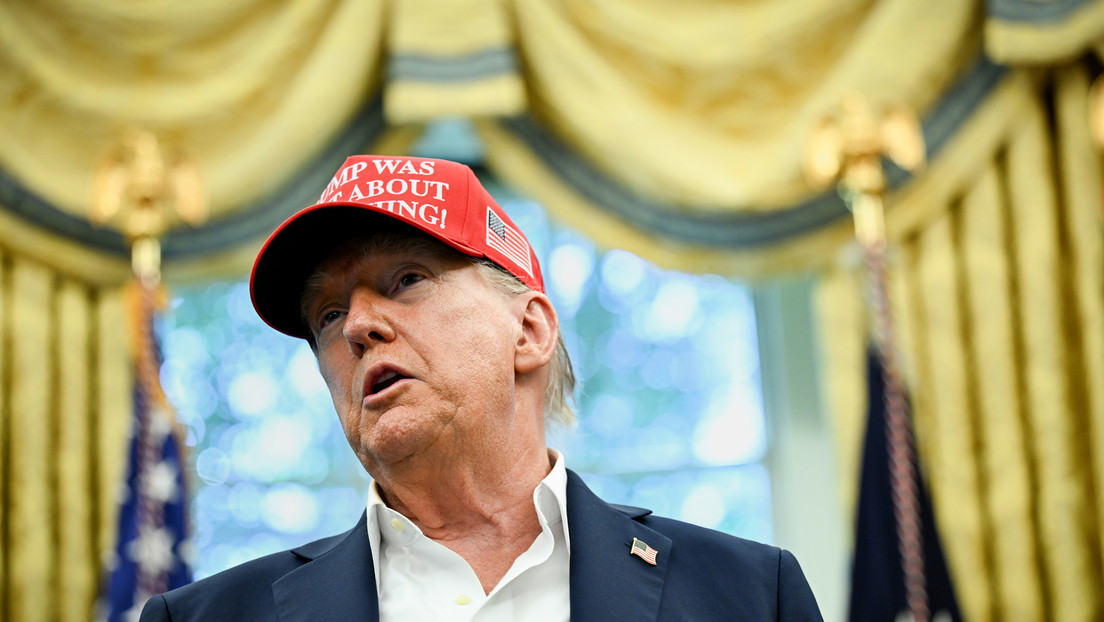 Trump: "No me molestaría" que arrestaran a los exjefes de la CIA y el FBI por su participación en el 'Russiagate'