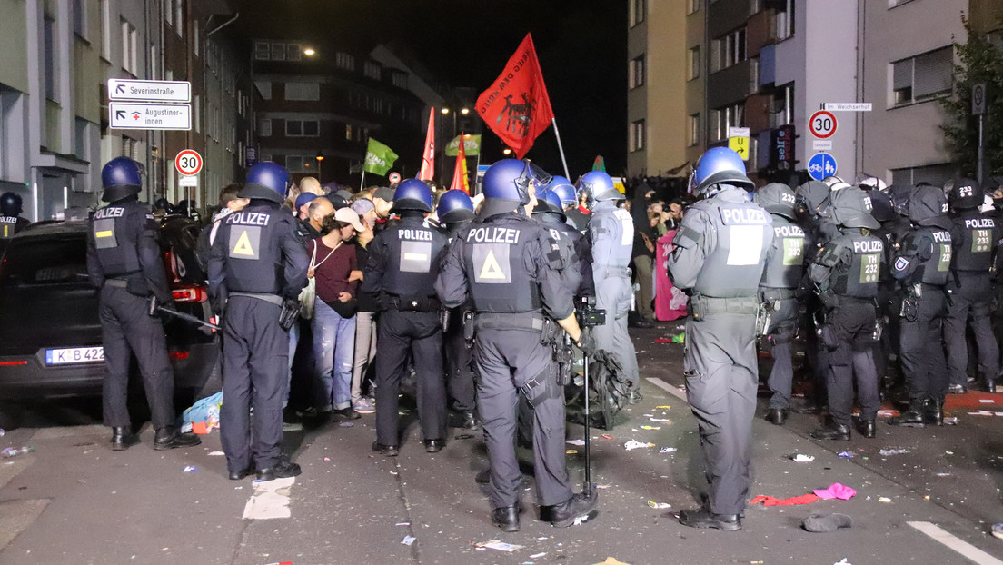 Violentos choques con la Policía en una manifestación antibélica en Alemania (VIDEOS)