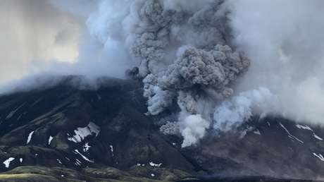 VIDEO: Volcán ruso 'despierta' tras siglos de silencio en la misma zona del potente terremoto