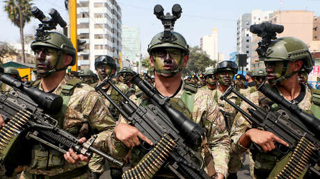 Perú despliega militares en territorio de conflicto con Colombia