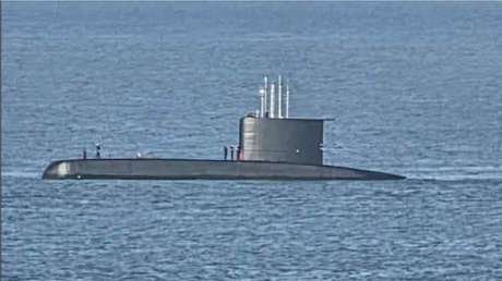 Un submarino chileno sorprende a bañistas en una playa de México (FOTOS, VIDEOS)
