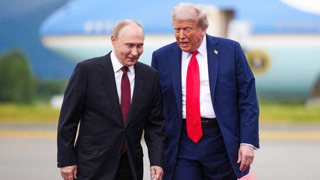 Trump anuncia "grandes avances" en relación con Rusia y pide "estar atentos"