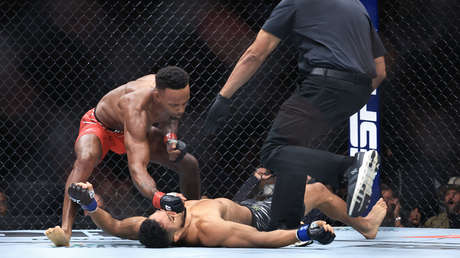 VIDEO: Estrella de MMA sufre uno de los nocauts más brutales jamás vistos en su debut en la UFC