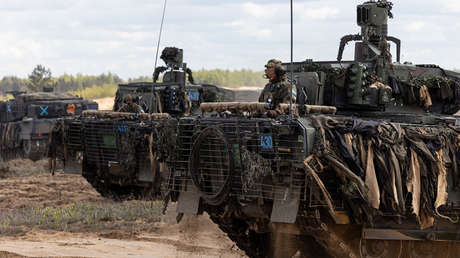 "El gallo descerebrado": Medvédev arremete contra Macron por su idea de enviar tropas de la OTAN a Ucrania