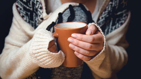 Alertan de un peligro que encierran el té y el café caliente