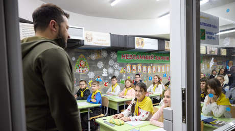 Zelenski 'patea' la Constitución ucraniana y rechaza reconocer el ruso como idioma oficial