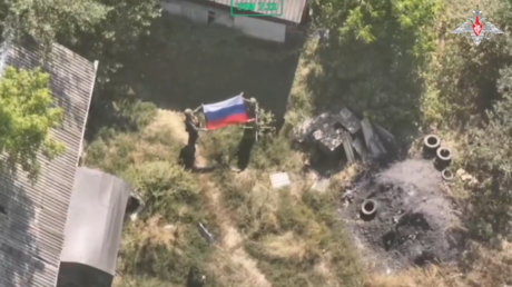 VIDEO: Tropas rusas liberan una localidad en Donbass con una coordinación perfecta