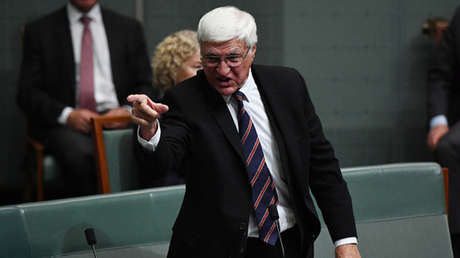 Un diputado australiano amenaza con golpear a periodista que mencionó su origen libanés (VIDEO)