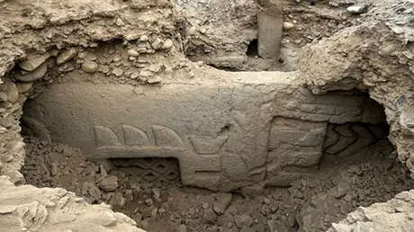 Descubren un mural "sin precedentes" de 3.000 años de antigüedad en Perú