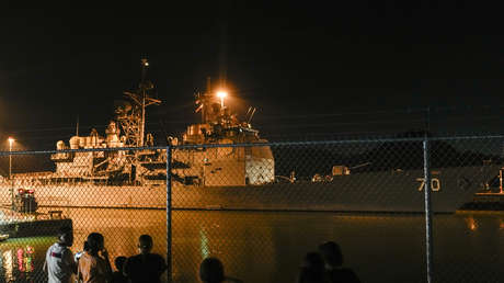 VIDEO: Buque de guerra estadounidense USS Lake Erie cruza el canal de Panamá rumbo al Caribe