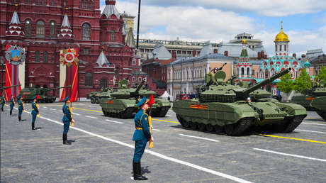 "Fascistas podrían volver": Periodista chino dice porqué hay desfiles militares en Moscú y Pekín