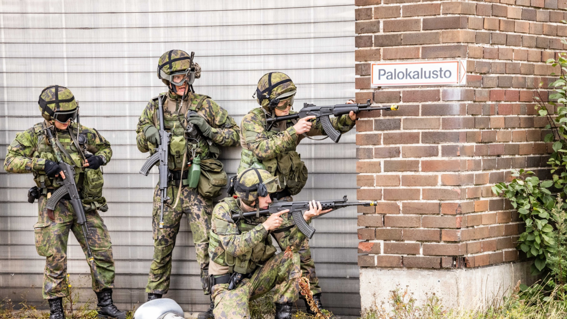 País de la OTAN realiza ejercicios militares cerca de la frontera con Rusia