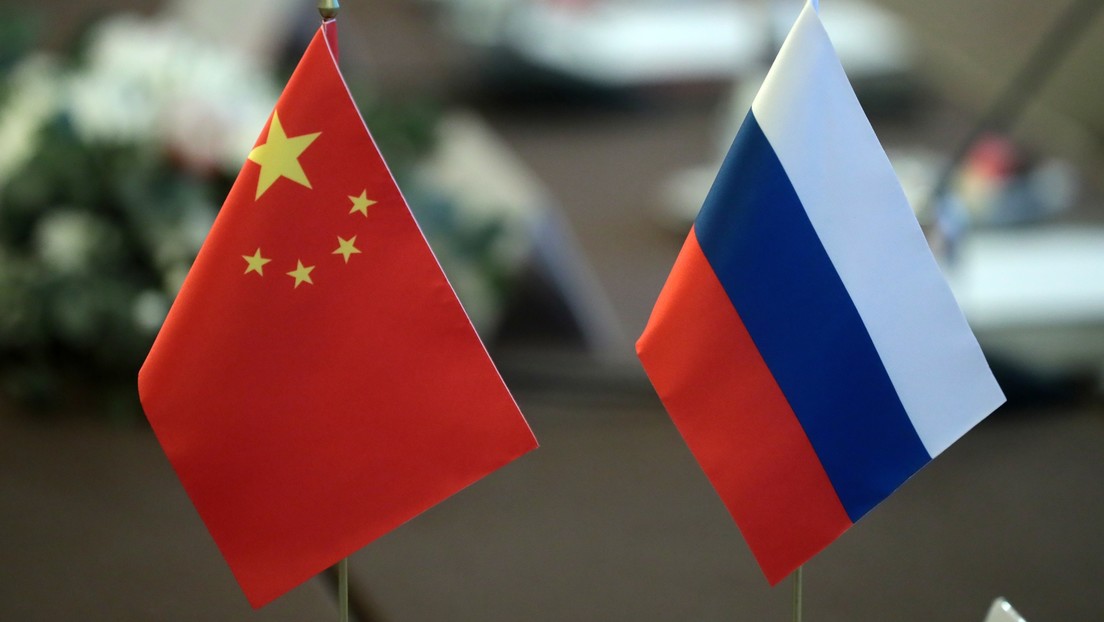 Rusia y China firman más de 20 documentos sobre la cooperación bilateral