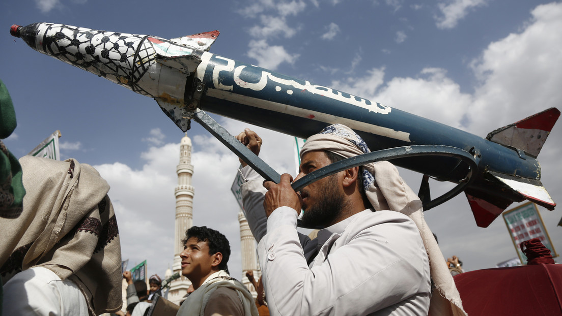 Los hutíes atacan con misiles balísticos objetivos sensibles en Israel