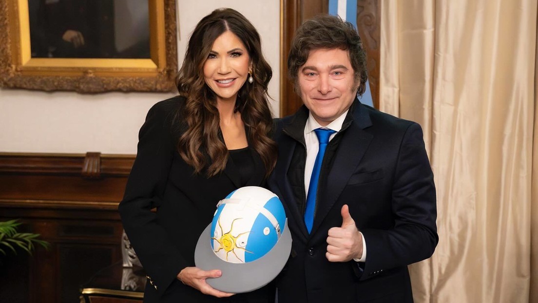 Axios: EE.UU. decide "pausar inesperadamente" la exención de visas a la Argentina