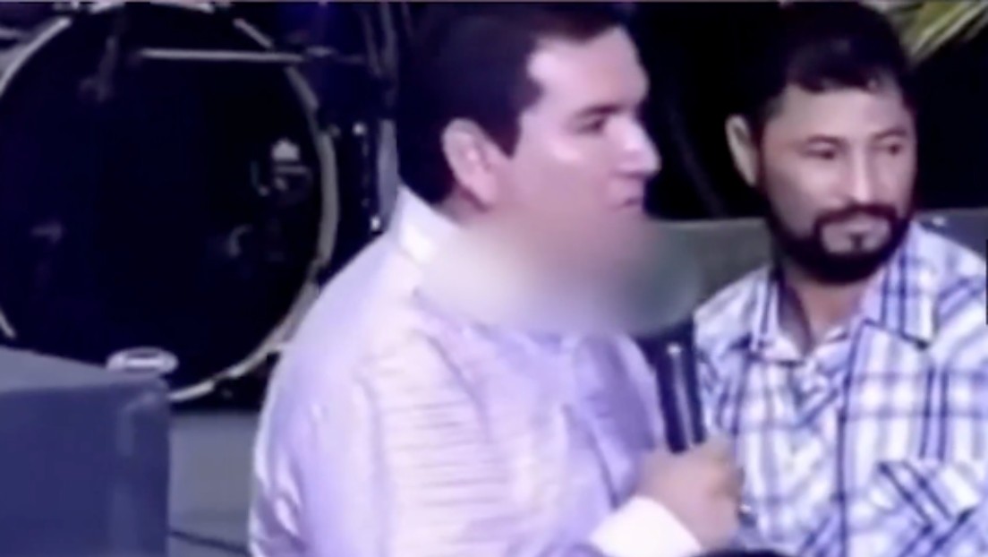 VIDEO: Pastor evangélico pide a un feligrés entregar su terreno "por la bendición de Dios"