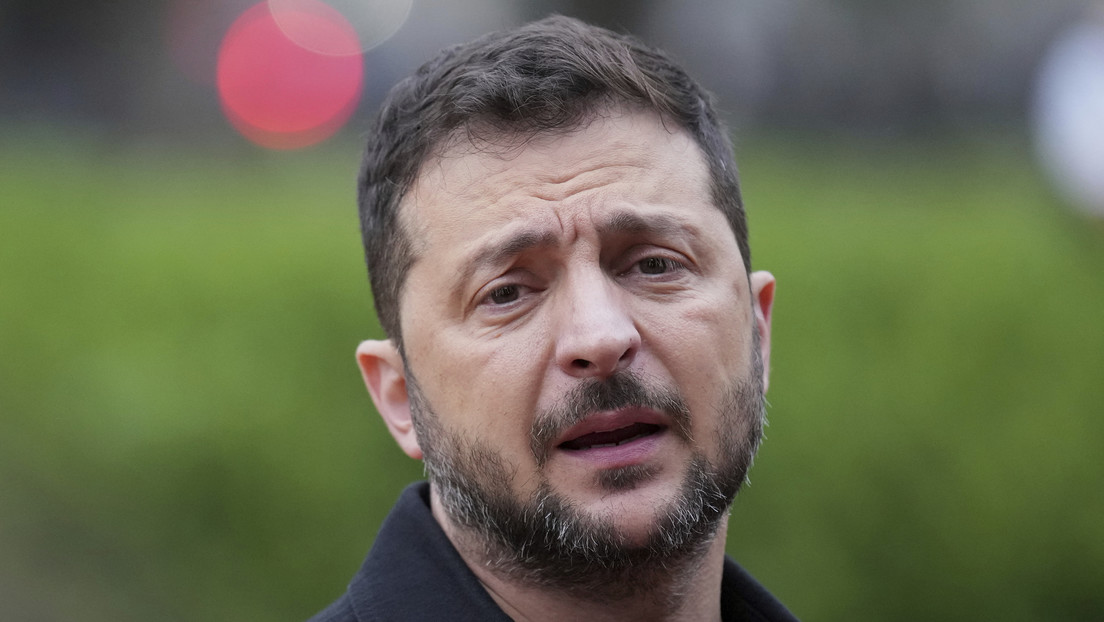 Zelenski da un giro en su retórica sobre la pérdida de territorios
