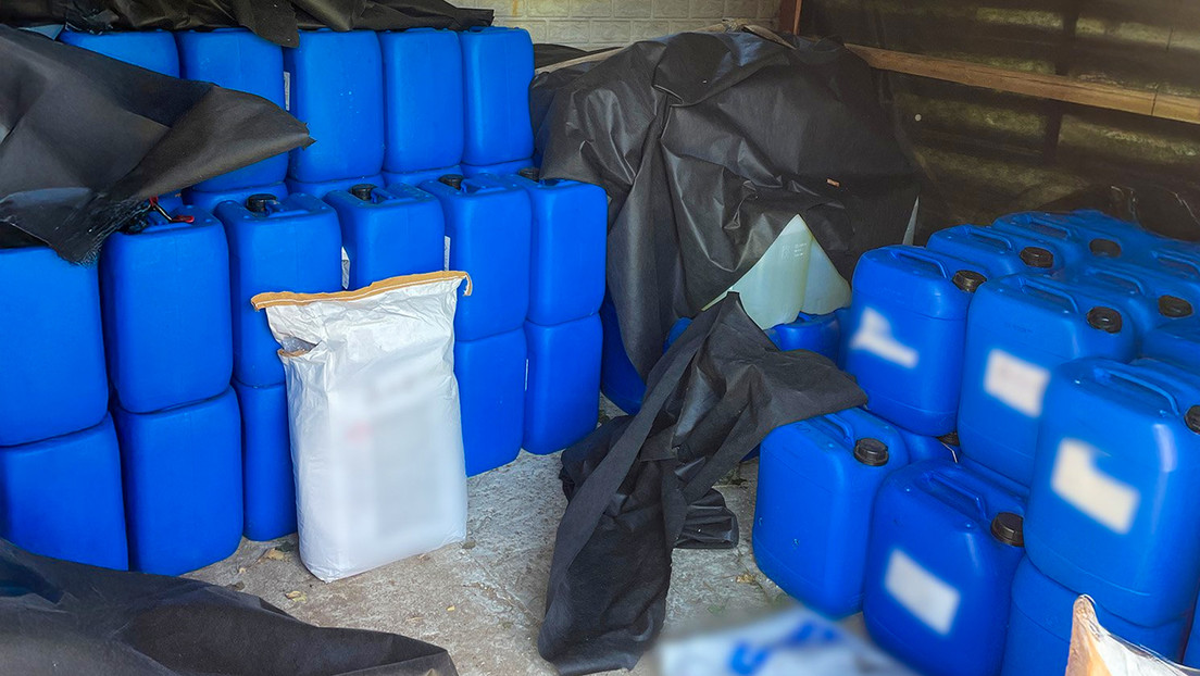 Detienen a dos mexicanos en operativo antidroga contra laboratorio de metanfetamina en Europa