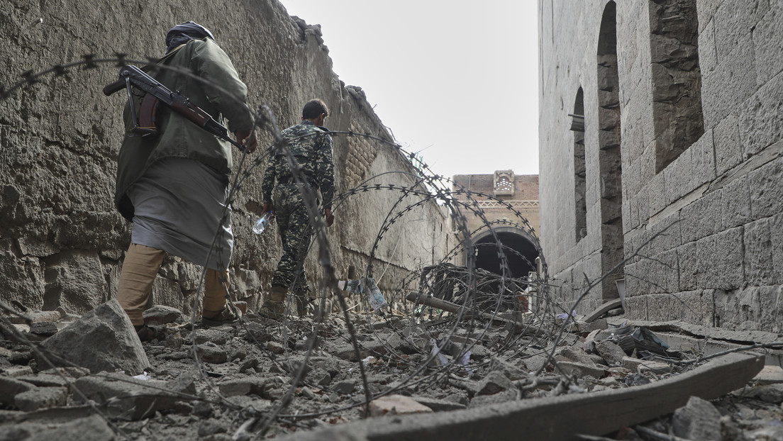 Hutíes atacan varios objetivos en Tel Aviv con un misil balístico hipersónico