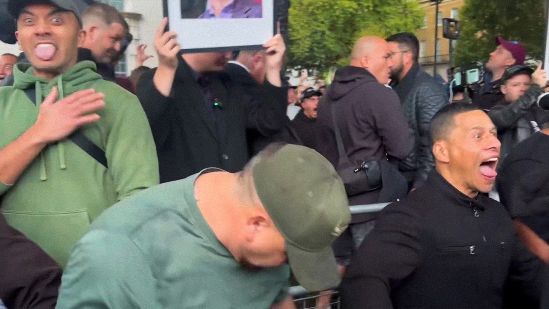 VIDEO: Un 'haka' maorí durante la vigilia en memoria de Charlie Kirk