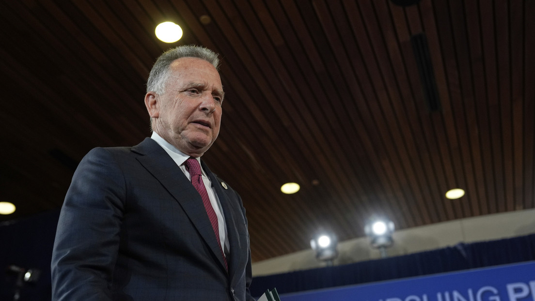 Enviado de Trump vende una participación en su empresa por 120 millones de dólares por esta razón