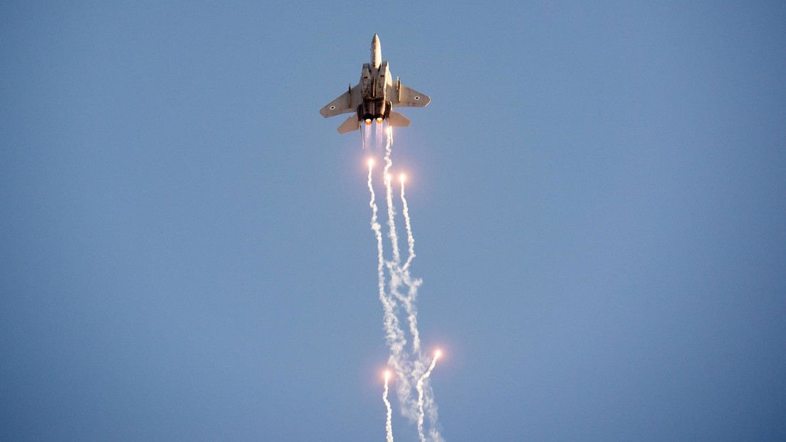 Israel bombardea un puerto en Yemen