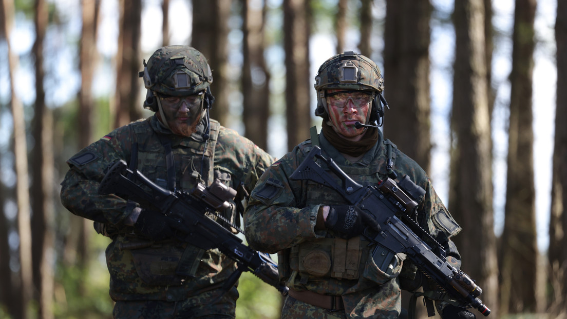 Lavrov: La UE quiere revivir la "máquina de guerra" europea