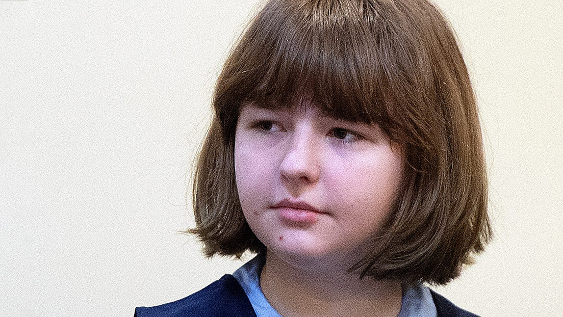 La aterradora historia de la joven que mató a su madre disparándole a la cara y no pudo contener la risa en el juicio