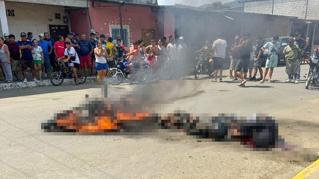 Justicia por mano propia: pobladores queman vivos a dos presuntos sicarios en Ecuador (FOTO, VIDEO)
