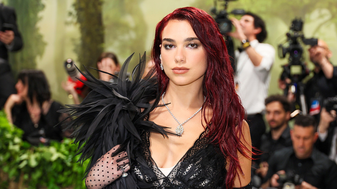 Dua Lipa despide a su agente por campaña contra grupo propalestino