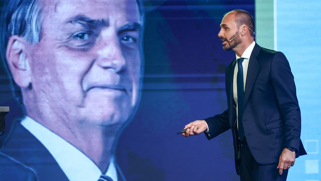 Fiscalía de Brasil acusa al hijo de Bolsonaro por pedir sanciones de EE.UU.