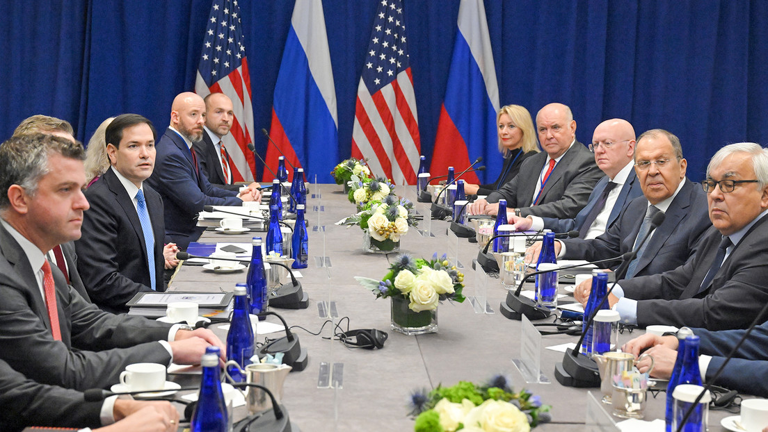 FOTO: El gesto de Lavrov al terminar la reunión con Rubio