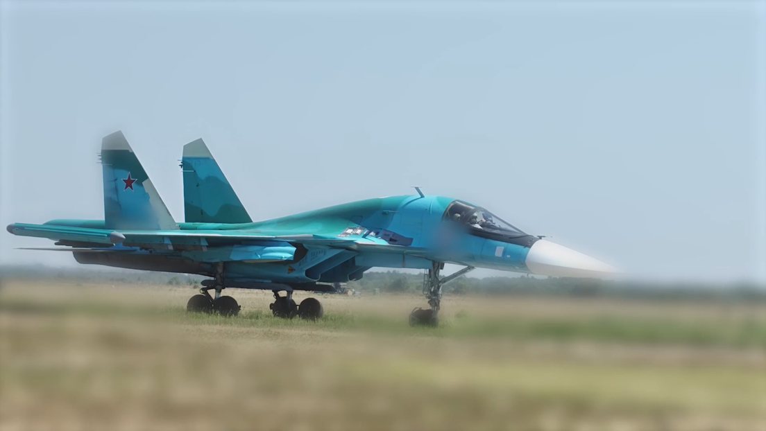 VIDEO: Bombas guiadas rusas atacan un acuartelamiento temporal de una unidad ucraniana