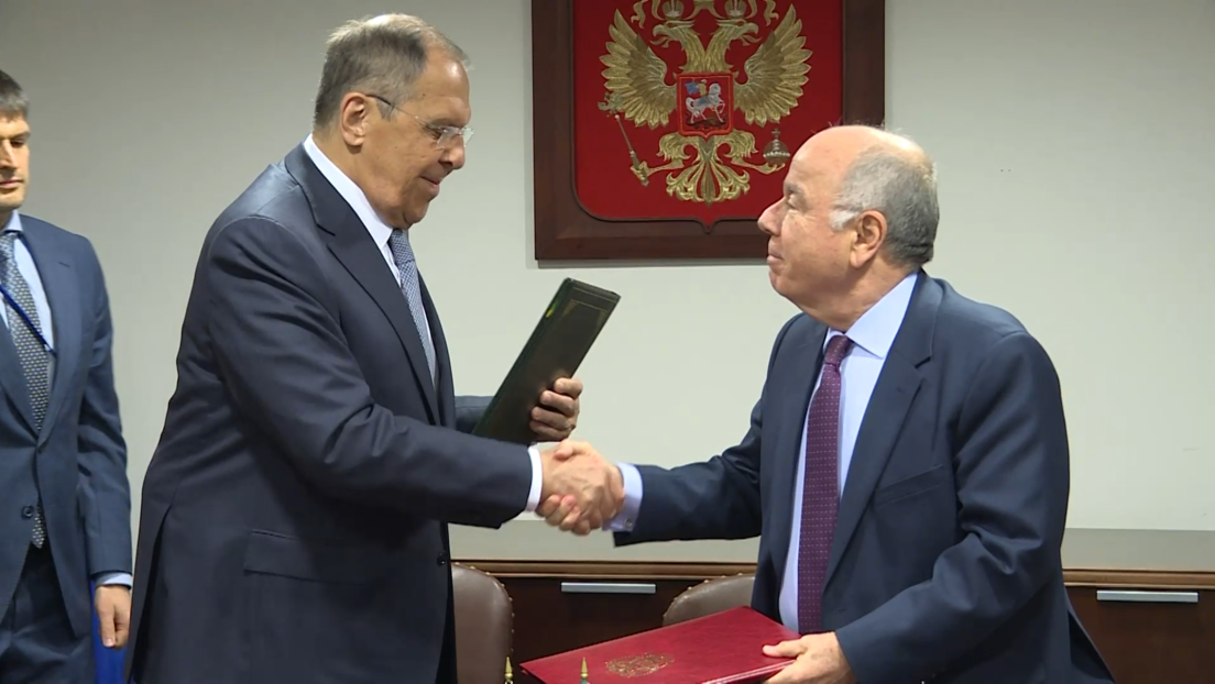 Lavrov se reúne con el ministro de Exteriores brasileño, Mauro Vieira
