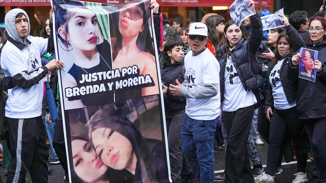 Tensión en la protesta por tres jóvenes torturadas y brutalmente asesinadas en Argentina (VIDEOS)