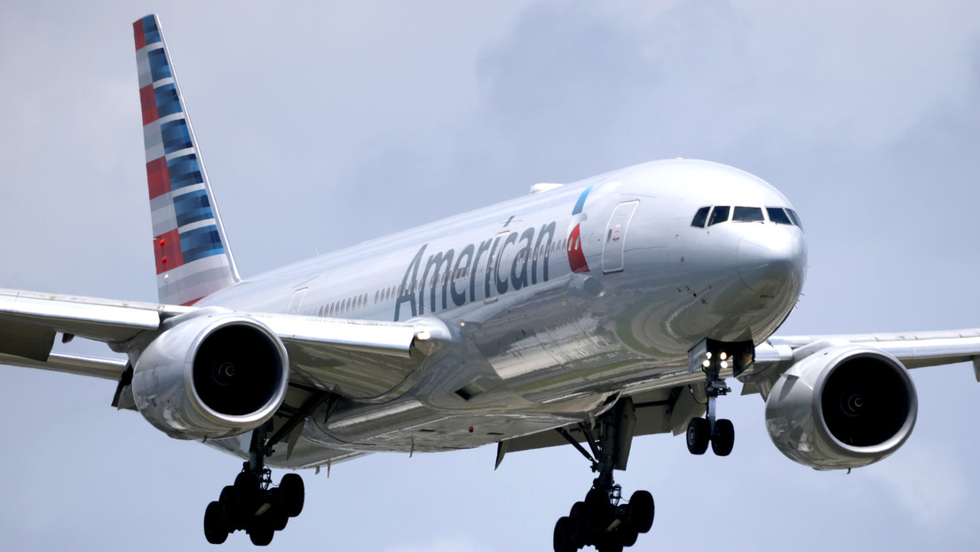 Macabro hallazgo en el tren de aterrizaje de un vuelo de American Airlines