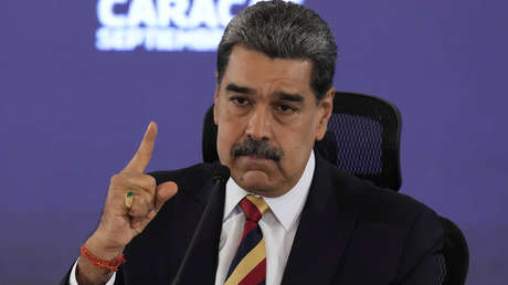 Maduro: "Si Venezuela fuera agredida, pasaría inmediatamente a la lucha armada"