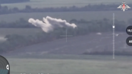 VIDEO: Ataque preciso de artillería rusa destruye posiciones del Ejército ucraniano