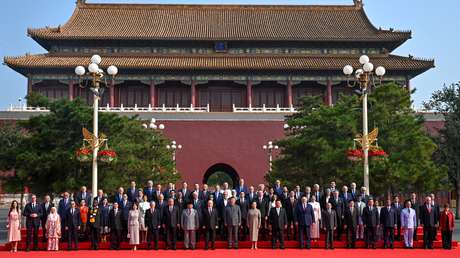 La foto familiar de líderes mundiales antes del gran desfile militar en Pekín